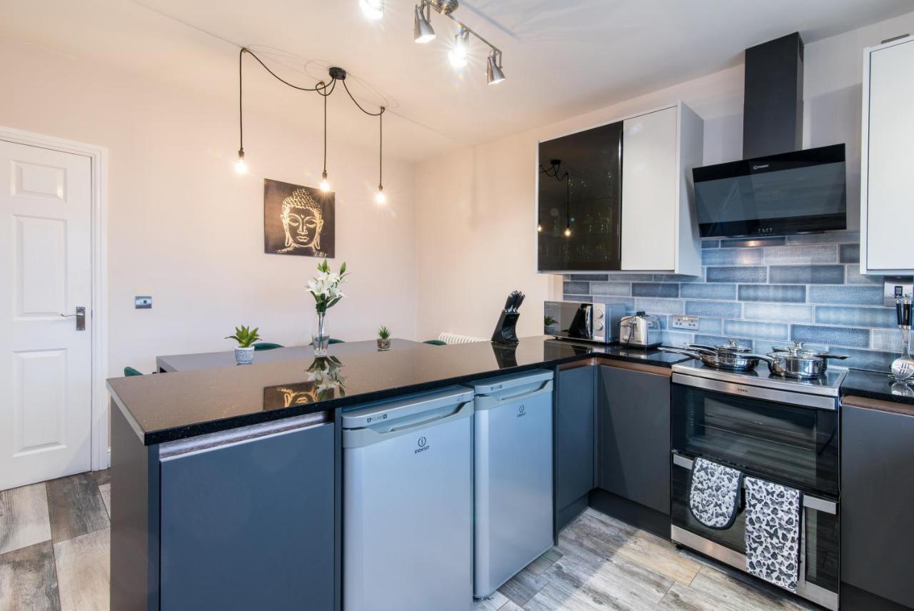 Immaculate 3 Bed House - Stunning Balcony Views Apartment มัทล็อก ภายนอก รูปภาพ