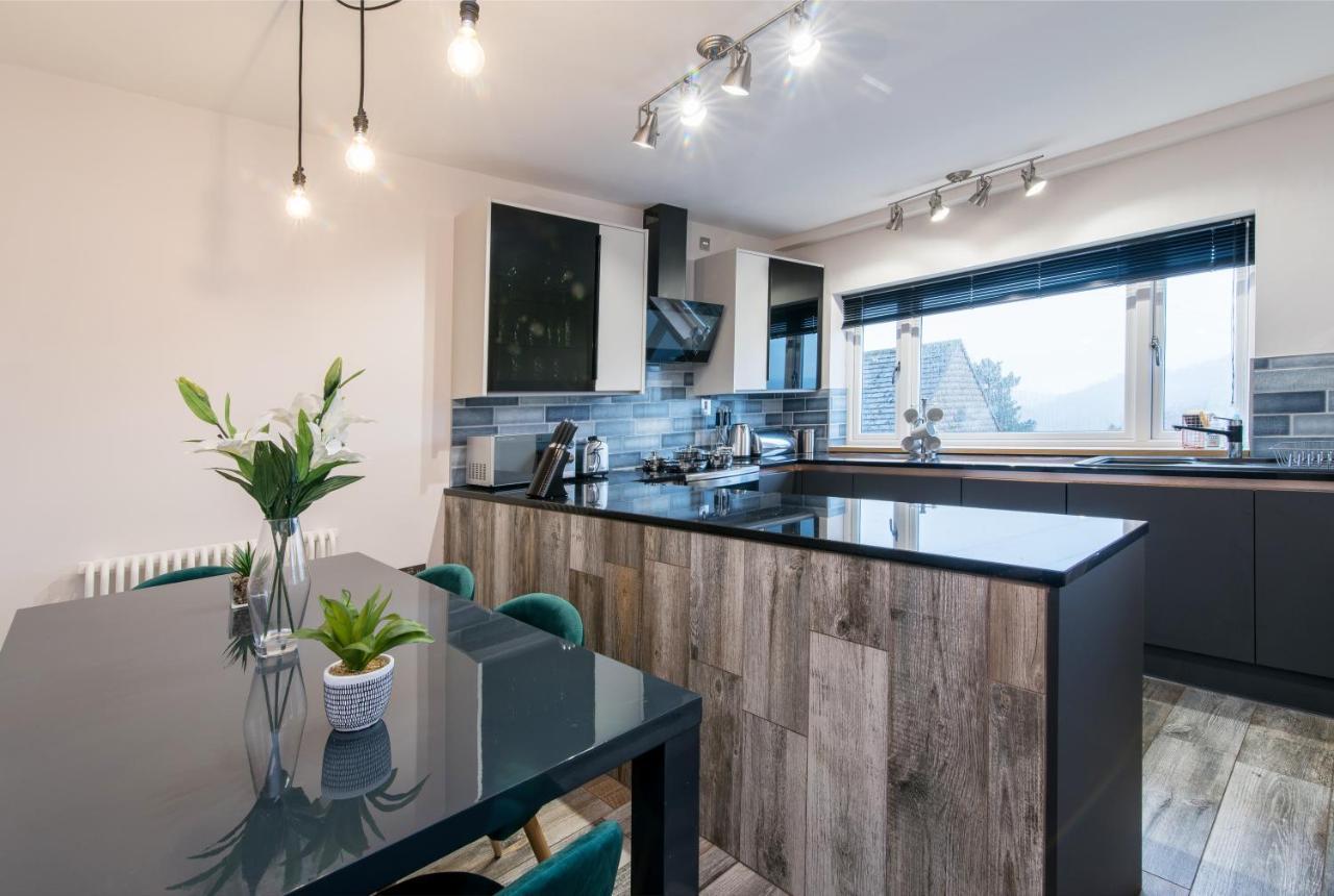 Immaculate 3 Bed House - Stunning Balcony Views Apartment มัทล็อก ภายนอก รูปภาพ