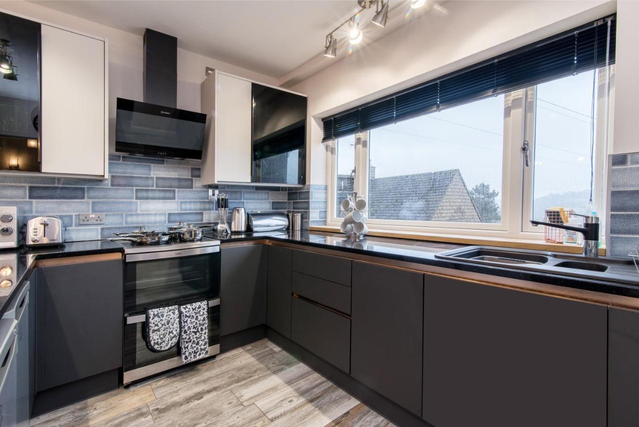 Immaculate 3 Bed House - Stunning Balcony Views Apartment มัทล็อก ภายนอก รูปภาพ